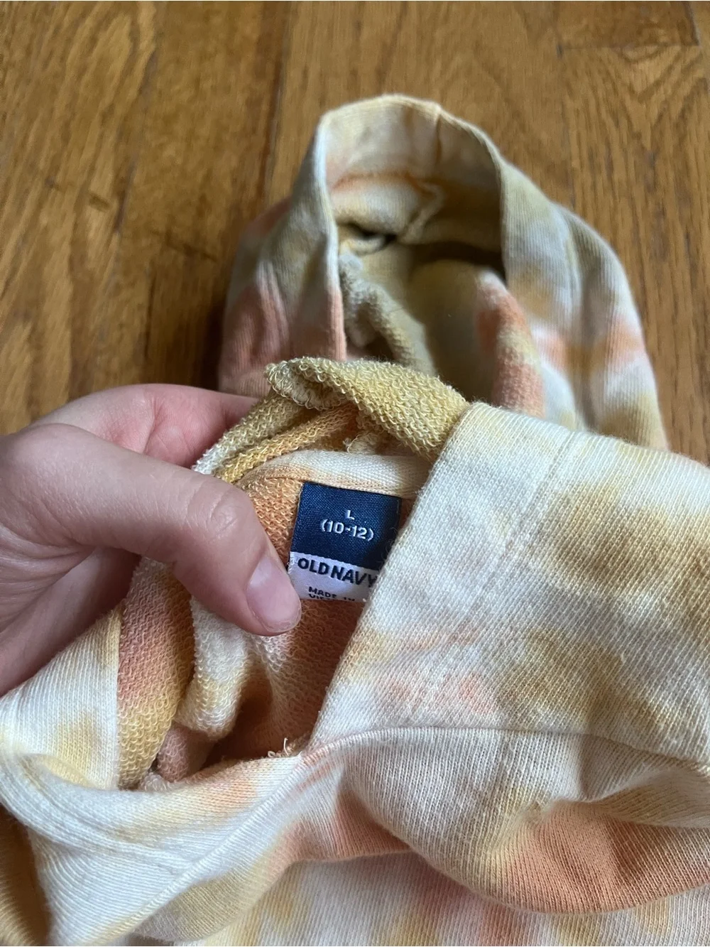 Girls Old Navy Tie-Dye cropped crew size large
